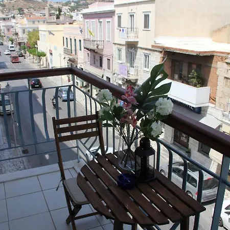 Captain's * Ermoupoli